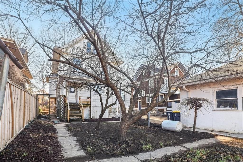 3846 Charlotte Street — photo 45