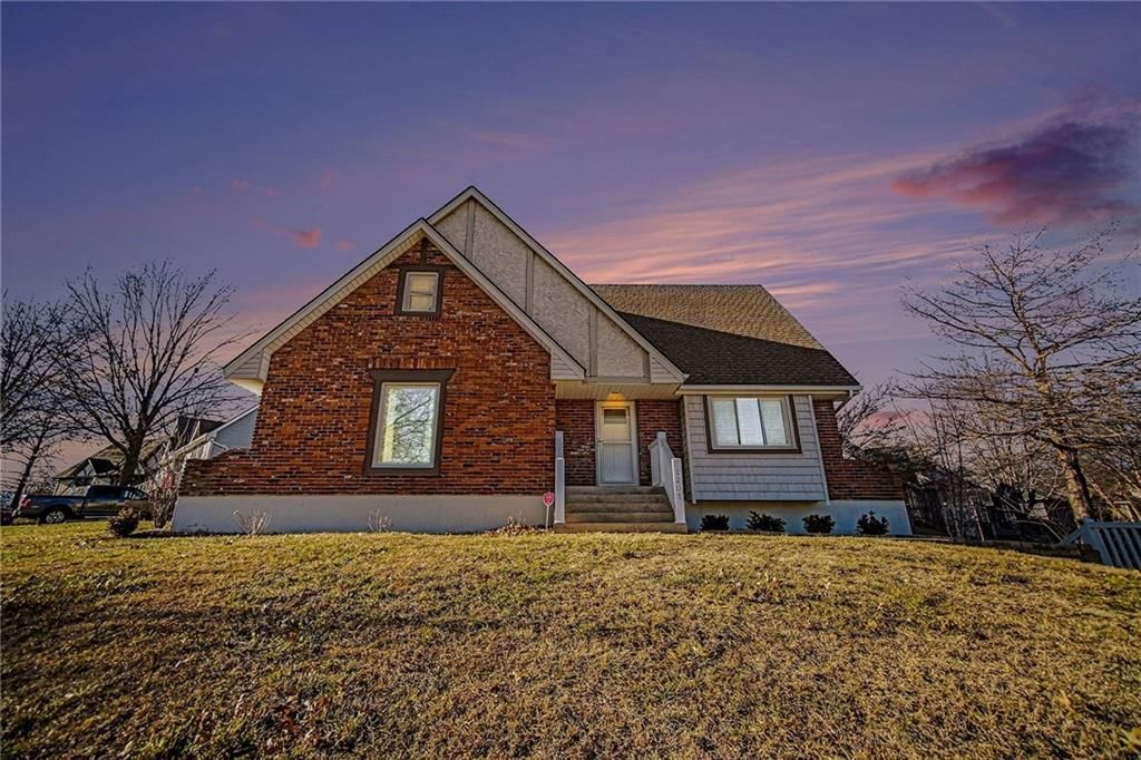 1201 NW Burr Oak Court — photo 4