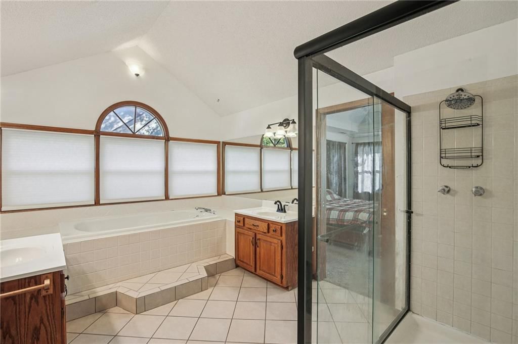 3225 Meadow Road — photo 34