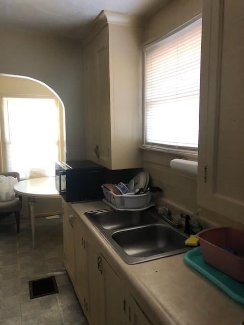 5410 Jackson Avenue — photo 2