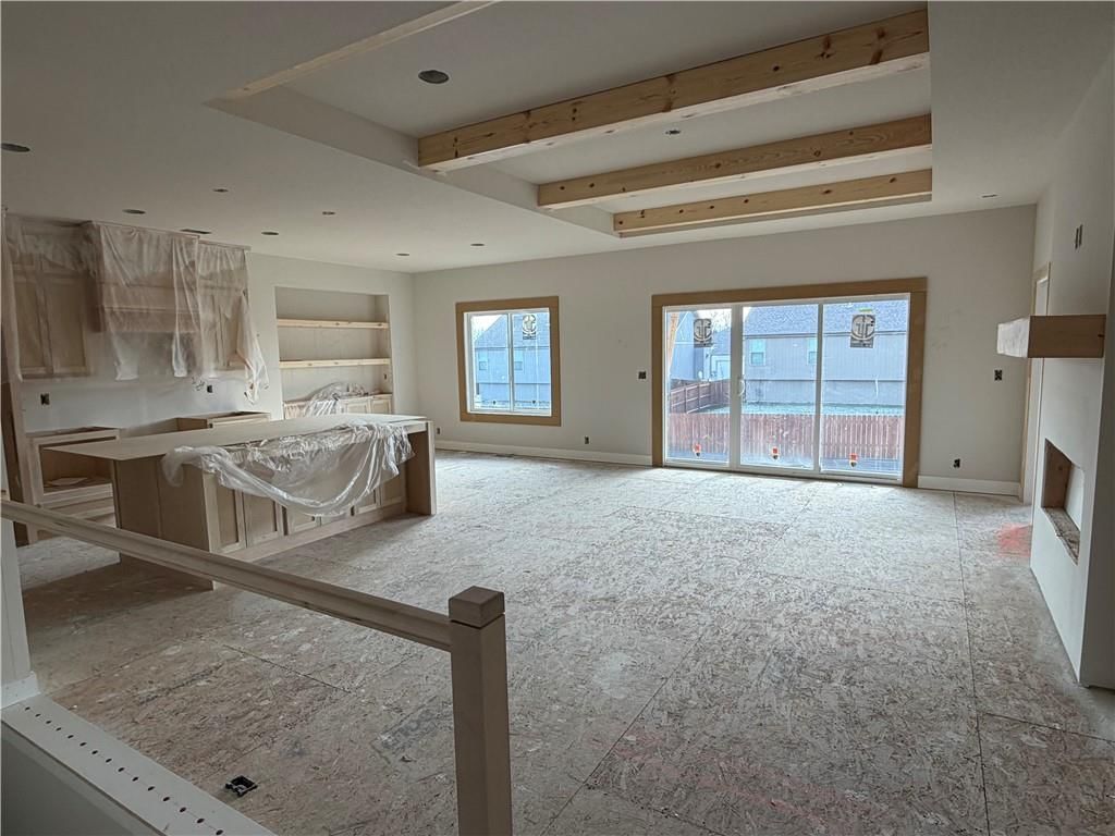 913 SE Hickorywood Drive — photo 2