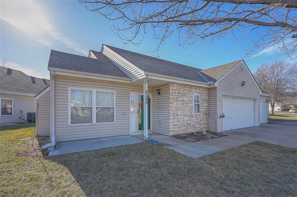 8325 Waverly Avenue — photo 2