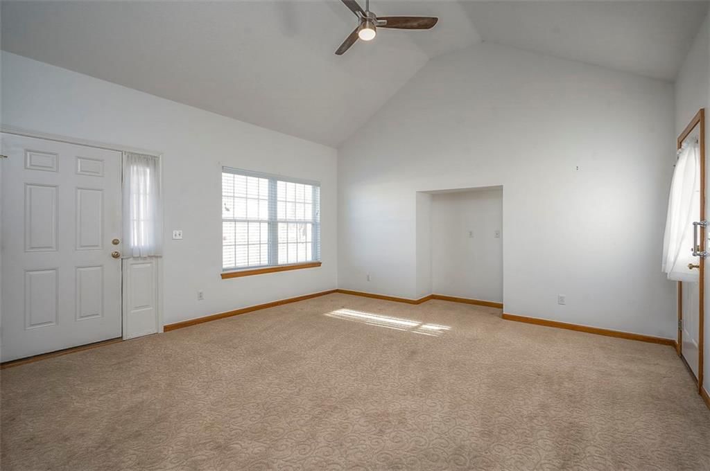 8325 Waverly Avenue — photo 5