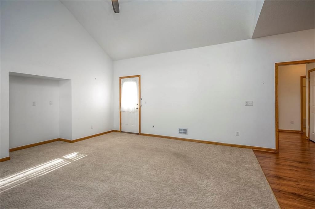8325 Waverly Avenue — photo 9