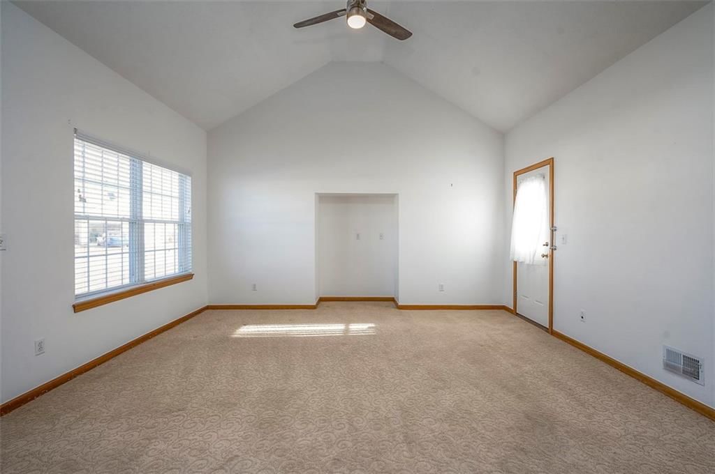 8325 Waverly Avenue — photo 10