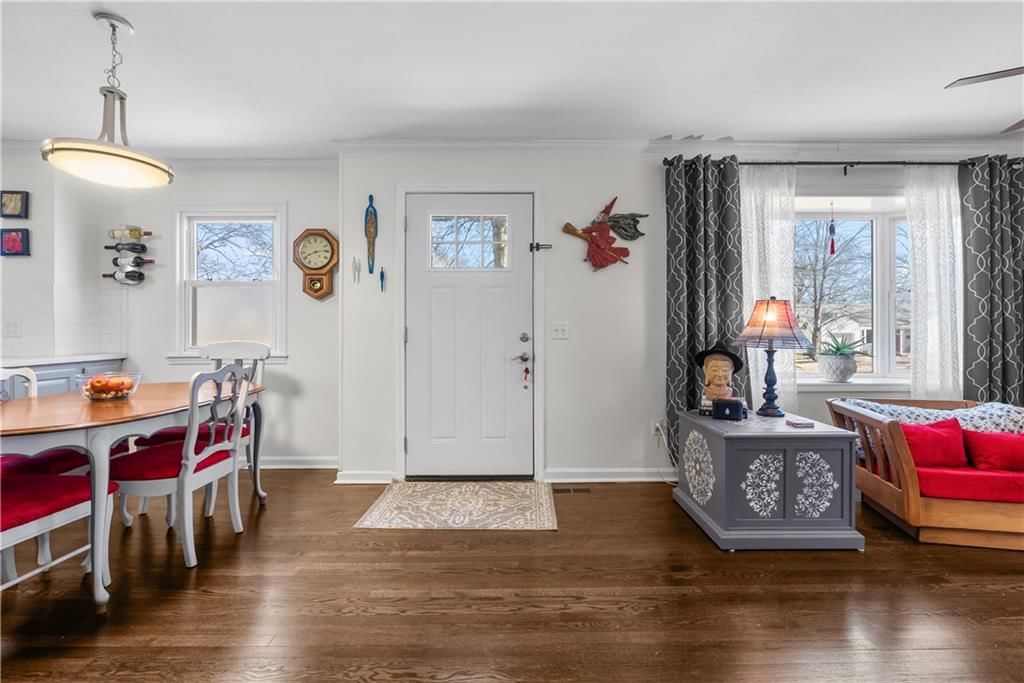 5526 Linden Street — photo 3
