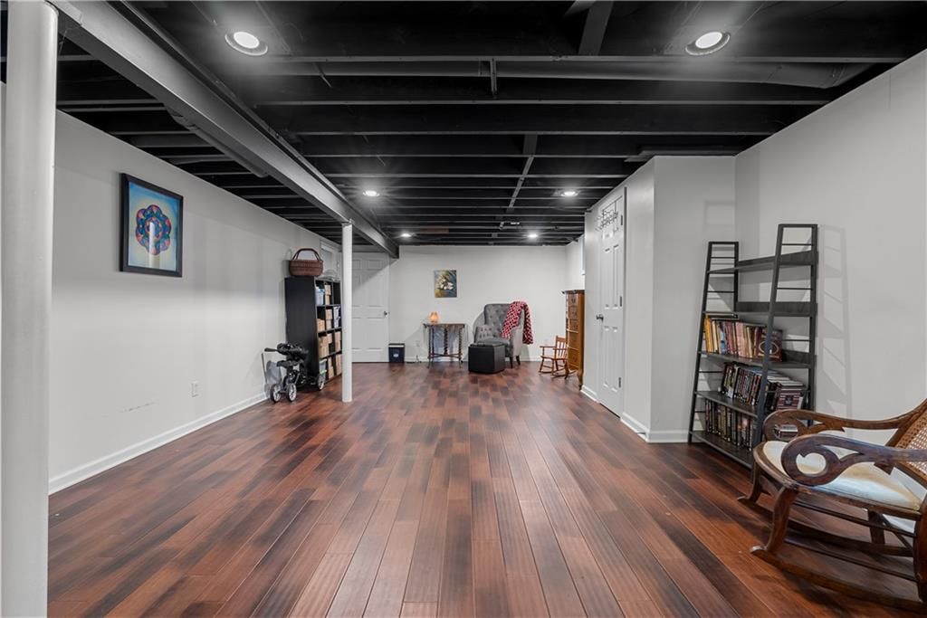 5526 Linden Street — photo 20