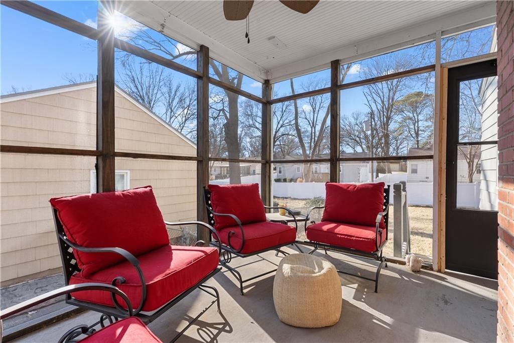 5526 Linden Street — photo 26