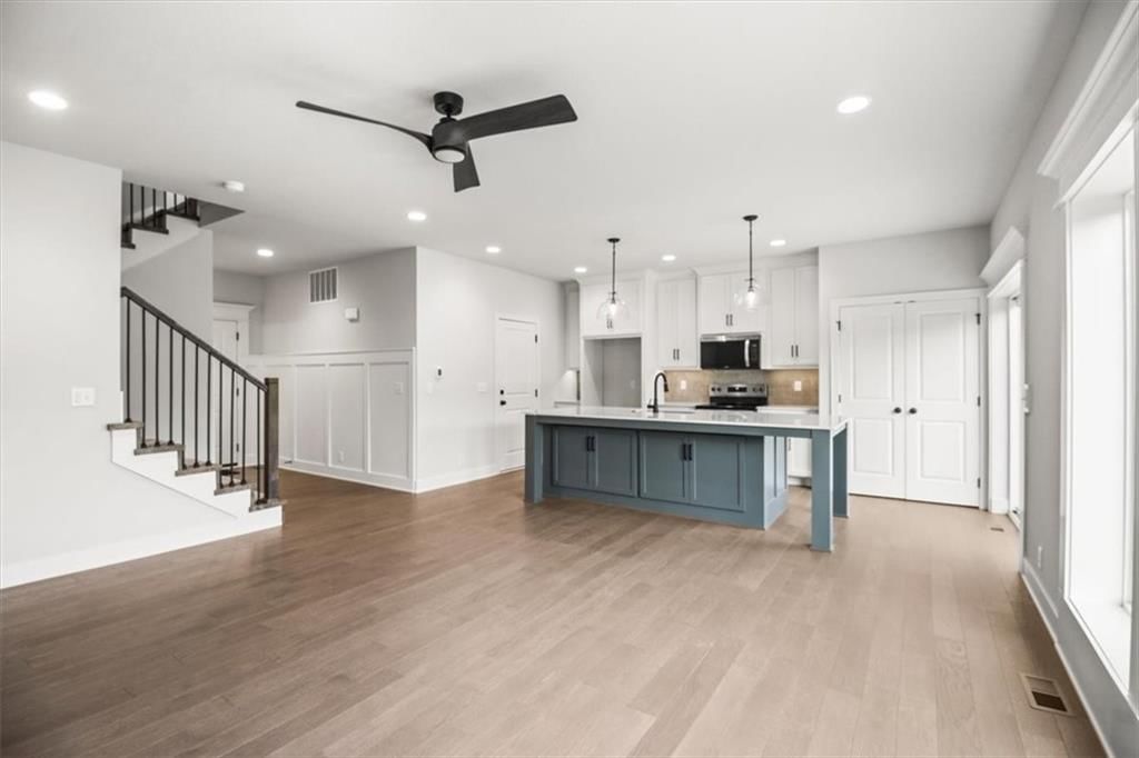 600 SW Valley Drive — photo 9