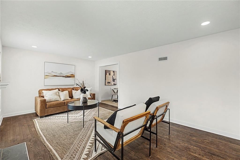 5312 W 58th Street — photo 4