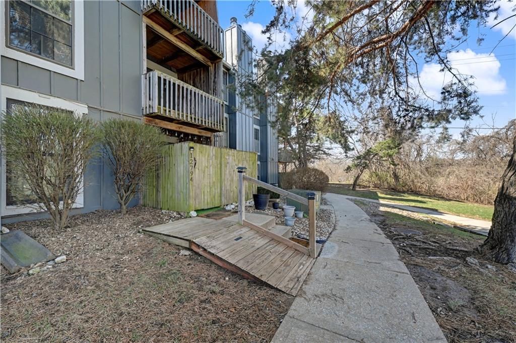 12844 W 110th Terrace — photo 22