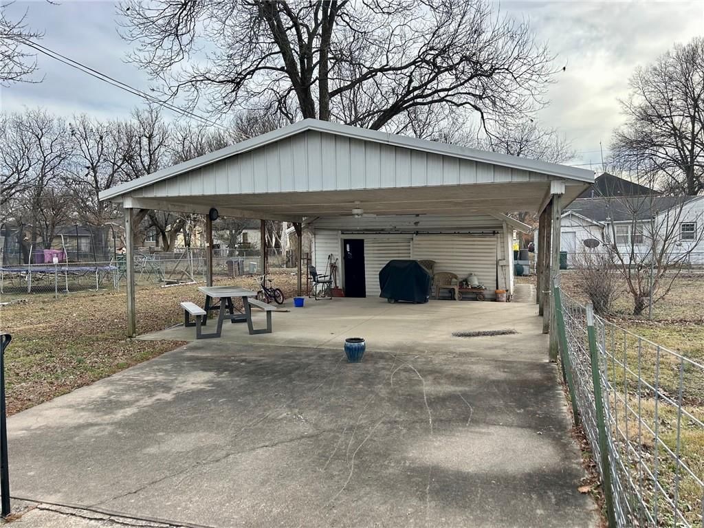2726 Stevens Avenue — photo 3