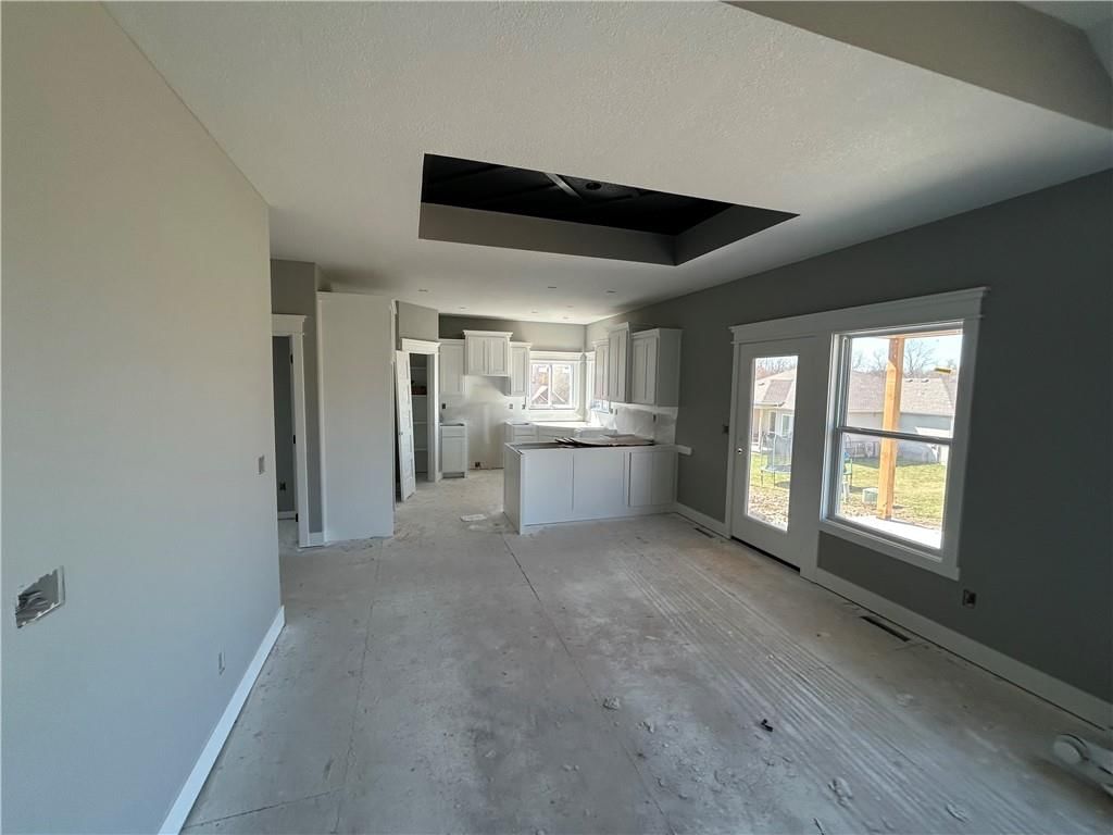 1903 Owen Drive — photo 4