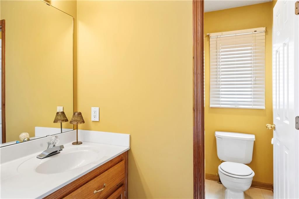 905 Susan Street — photo 17