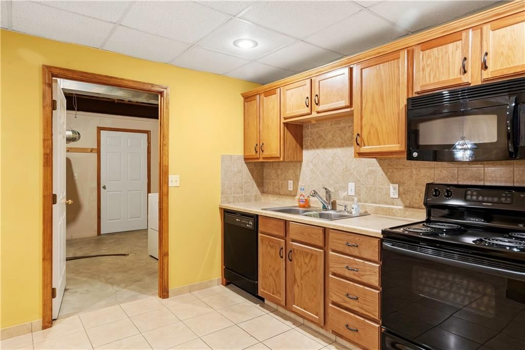 905 Susan Street — photo 29