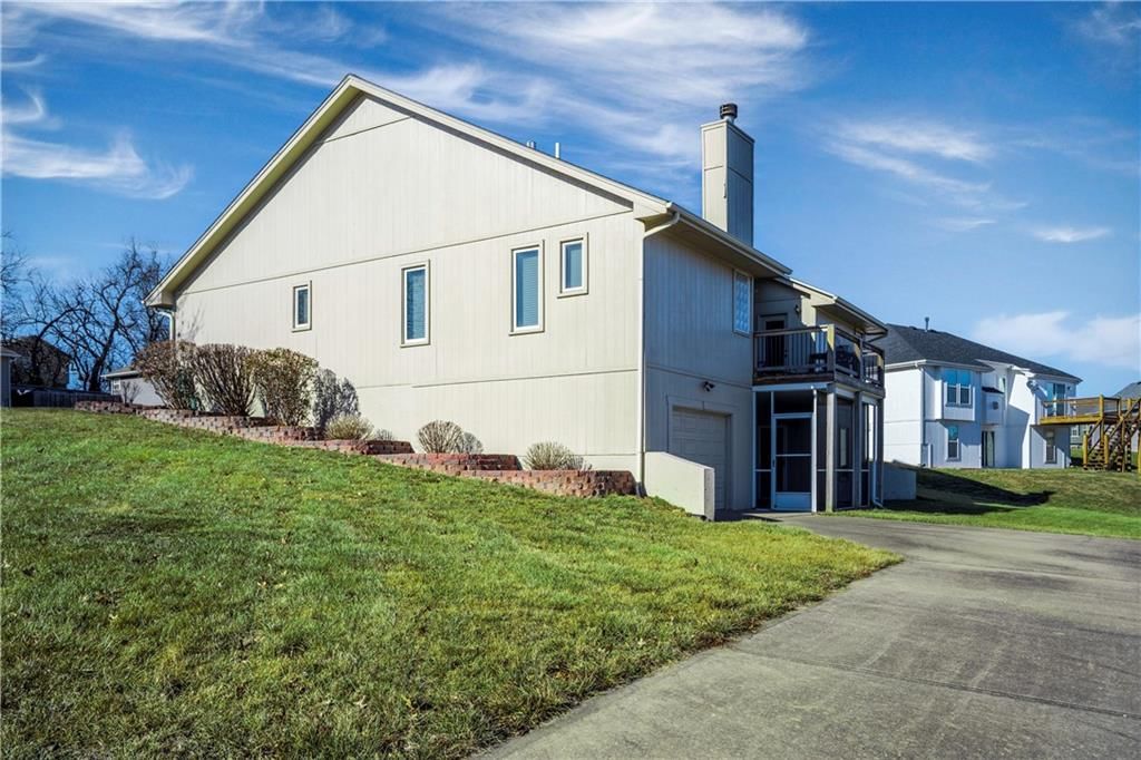 905 Susan Street — photo 33