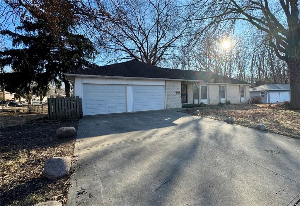 5727 Nogard Avenue — photo 2