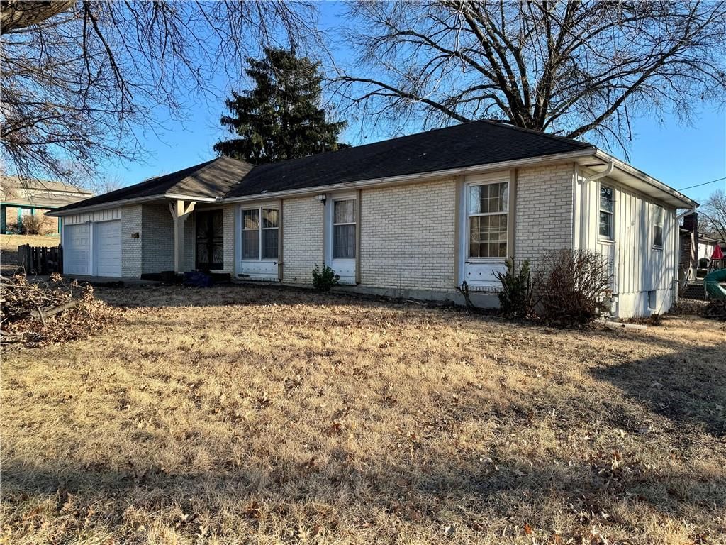 5727 Nogard Avenue — photo 3