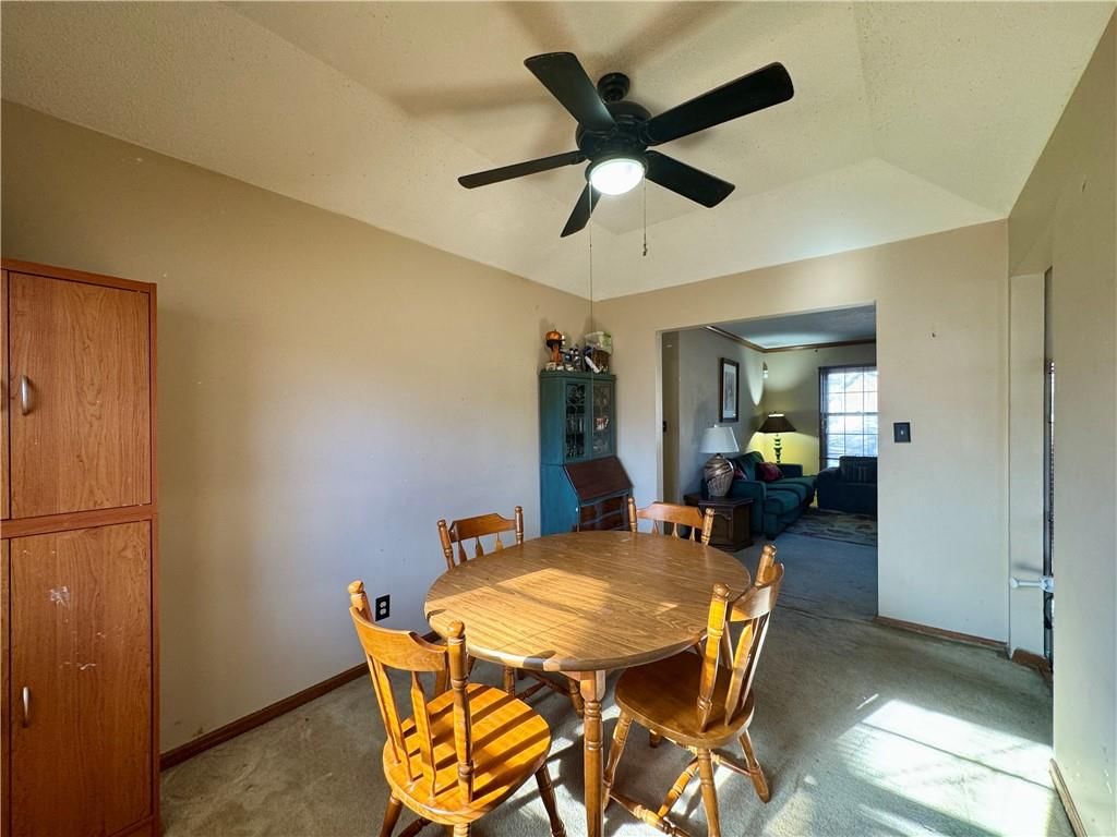 5727 Nogard Avenue — photo 10