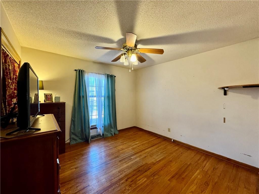 5727 Nogard Avenue — photo 21