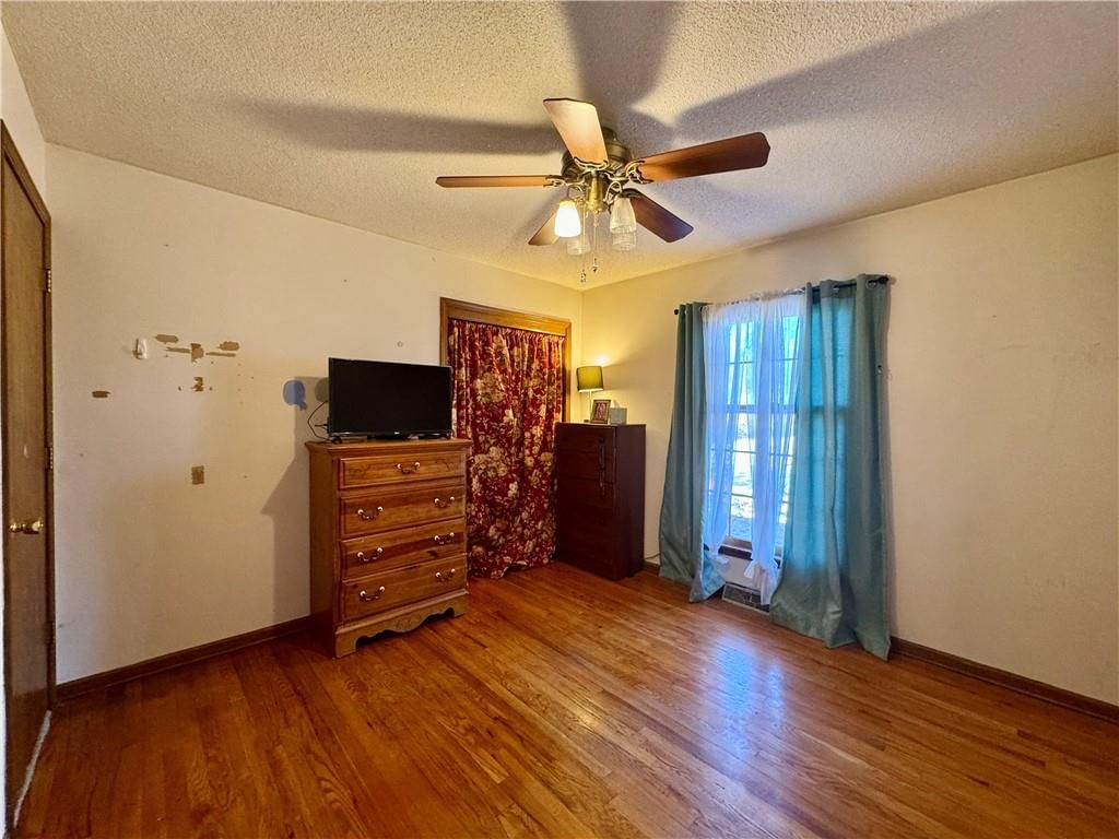 5727 Nogard Avenue — photo 23