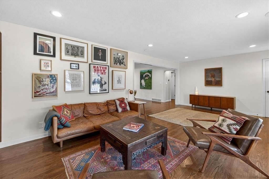 5239 Howe Drive — photo 4