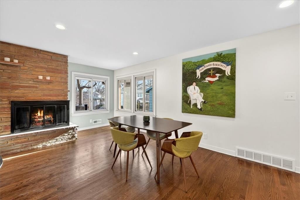 5239 Howe Drive — photo 8