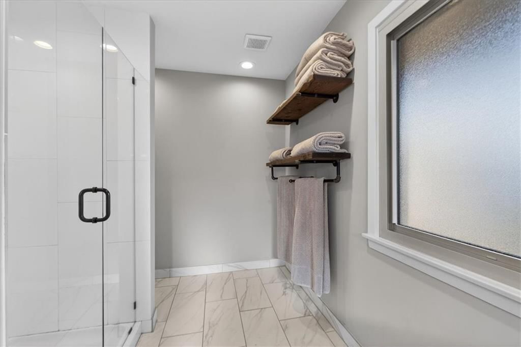 5239 Howe Drive — photo 20