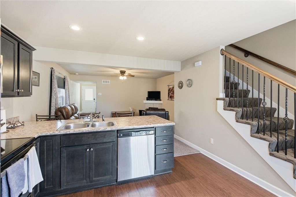 219 Pointe Lane — photo 12