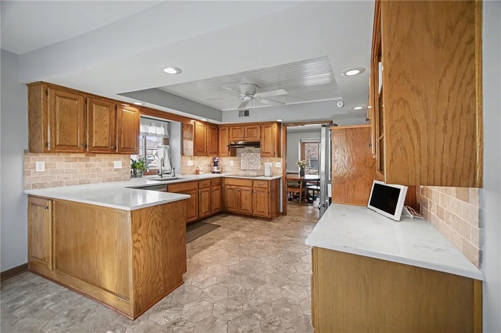 2108 SW Park Drive — photo 8