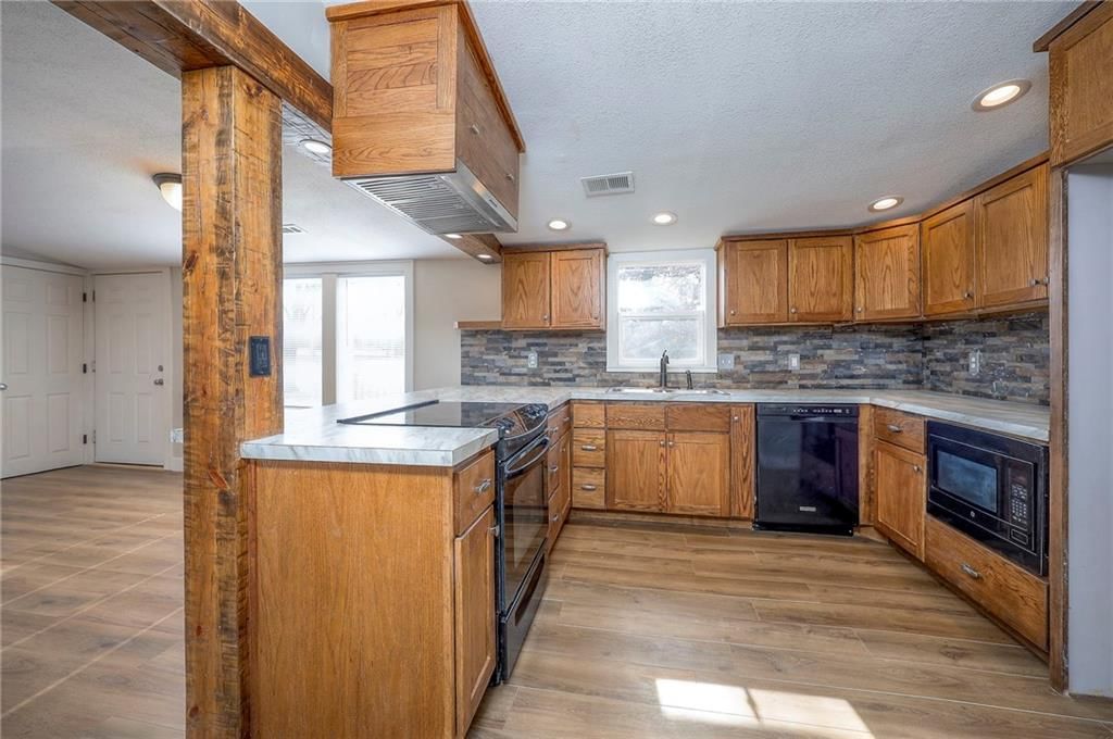 25 Newberry Drive — photo 13