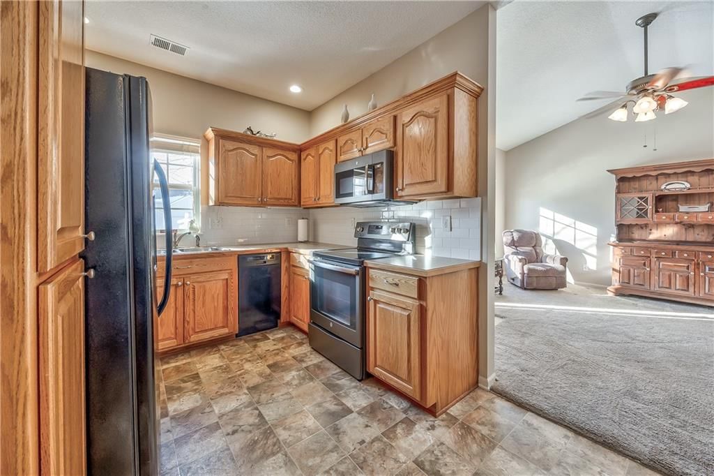 1861 Fall Creek Drive — photo 8