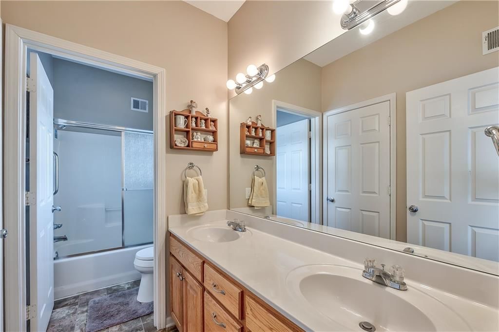 1861 Fall Creek Drive — photo 13
