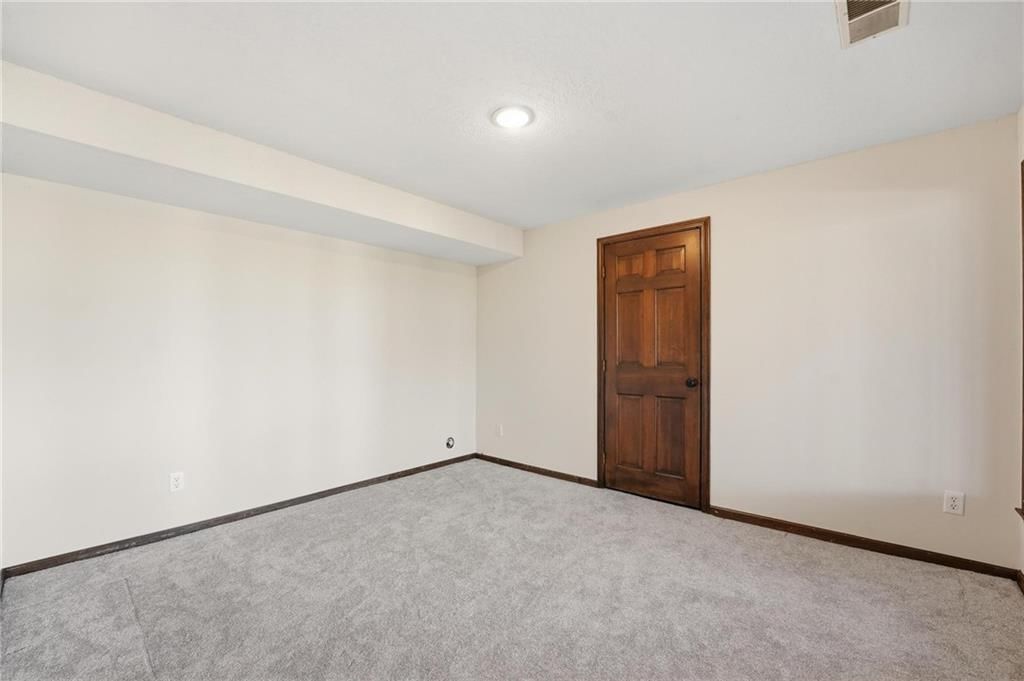 11006 W 120TH Street — photo 38