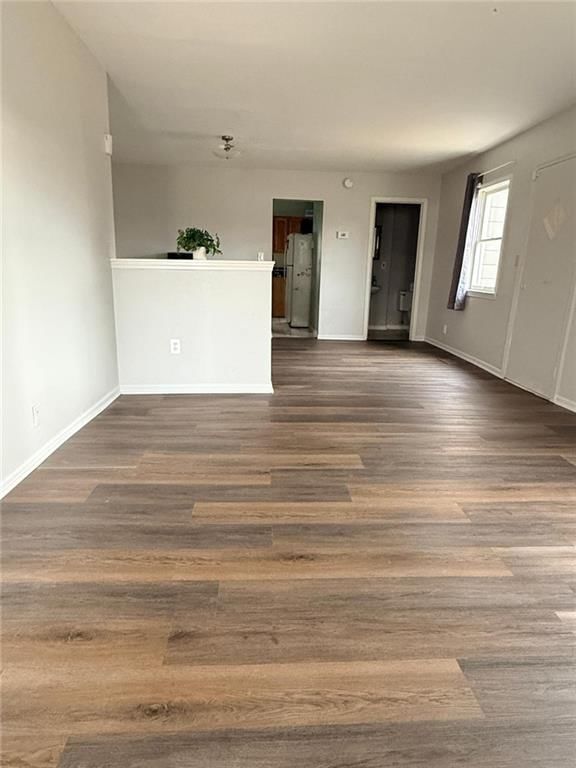 1841 S Valley Street — photo 3