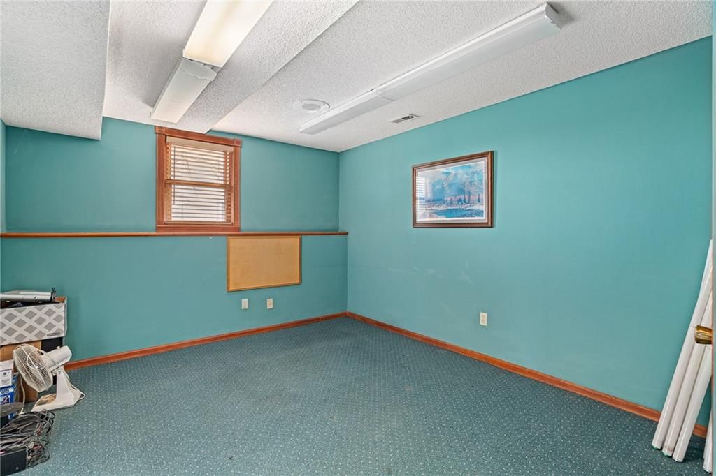 8636 Cedar Niles Road — photo 32