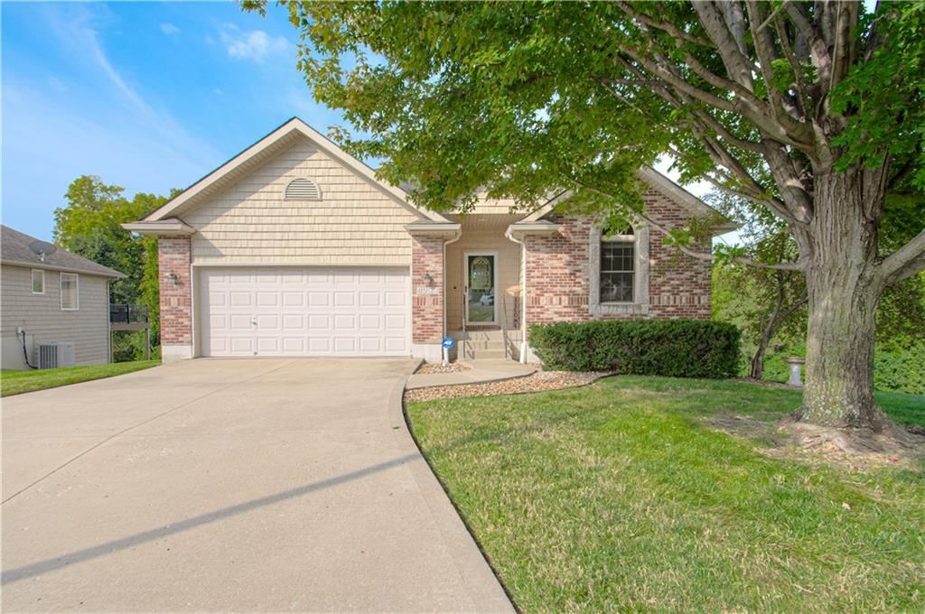 4500 Harvard Lane, Kansas City, MO