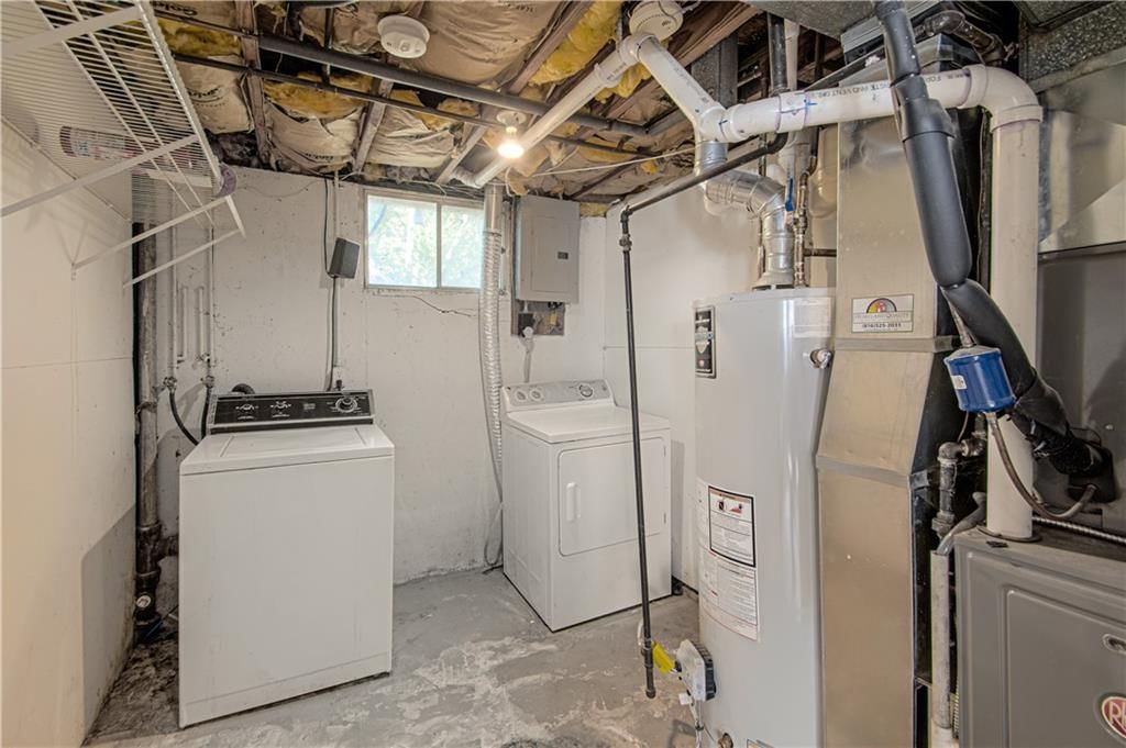 404 NE Castle Drive — photo 22