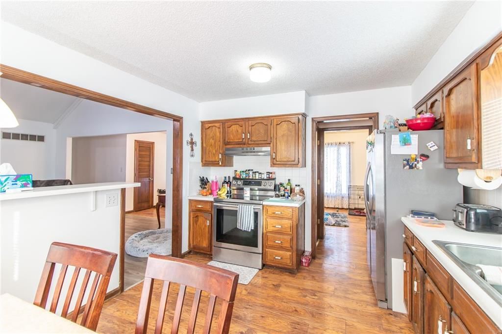 212 SE Mount Vernon Drive — photo 8