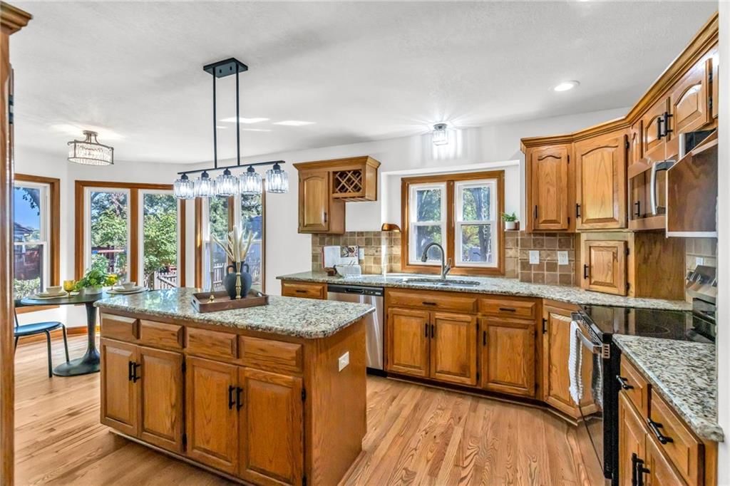 7803 NW Lynns Lane — photo 8
