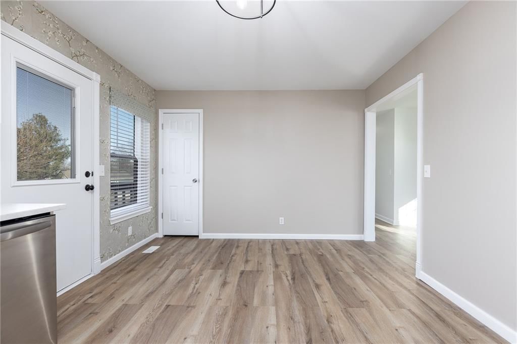 702 N Grove Street — photo 13