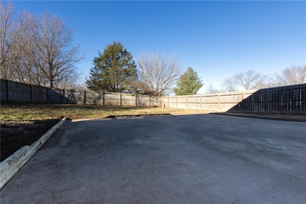 702 N Grove Street — photo 28