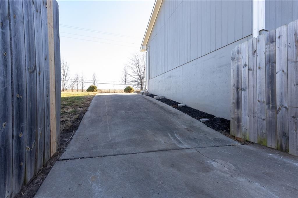 702 N Grove Street — photo 32