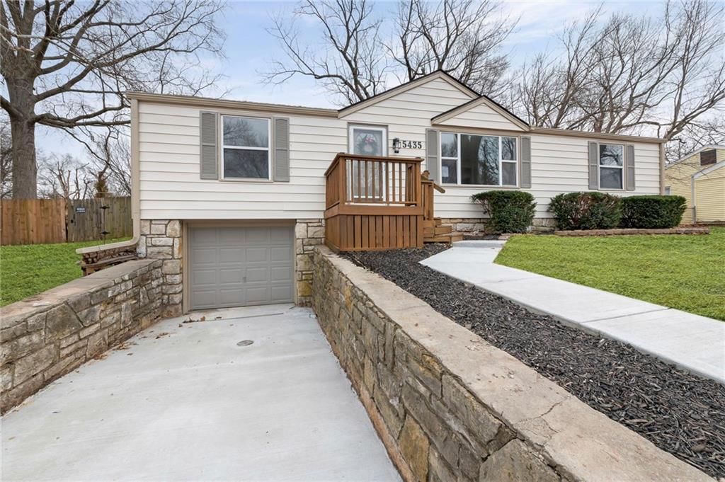 5435 Flint Street — photo 6
