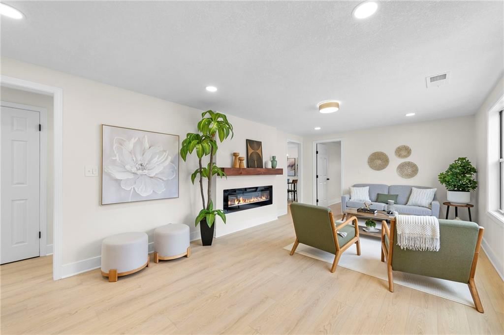 5435 Flint Street — photo 10