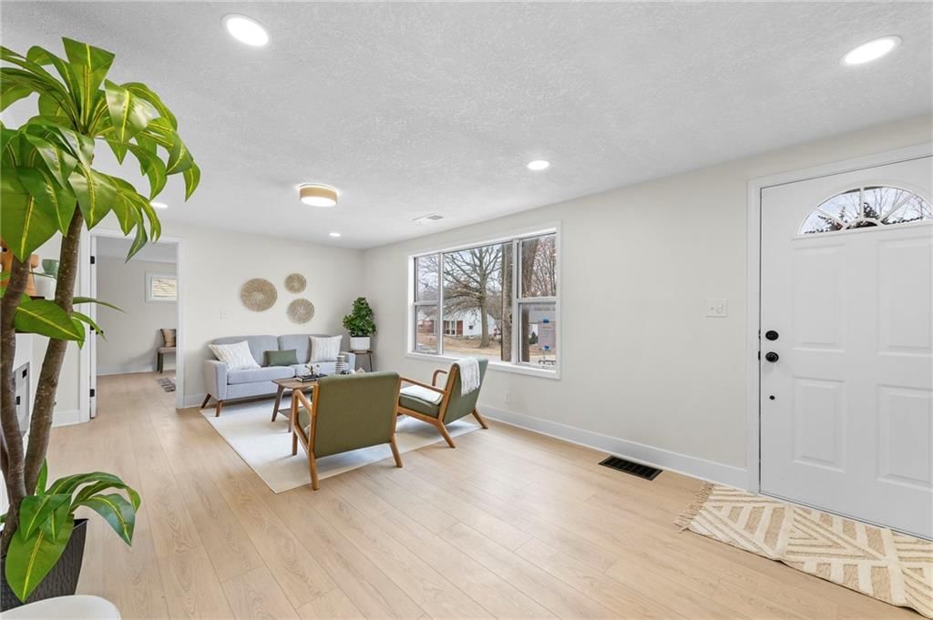 5435 Flint Street — photo 12