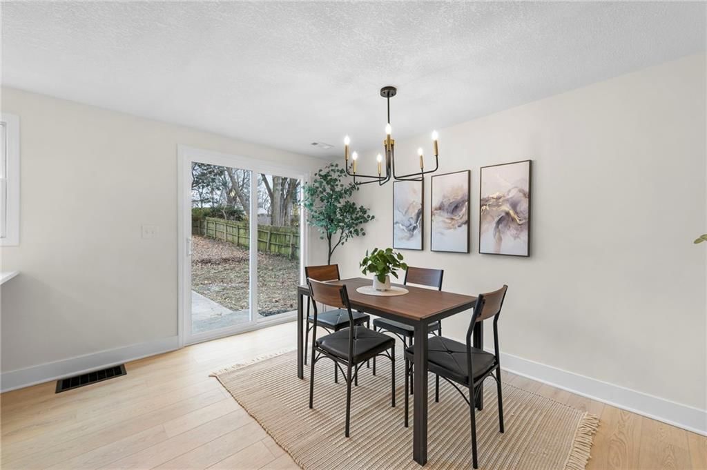 5435 Flint Street — photo 13