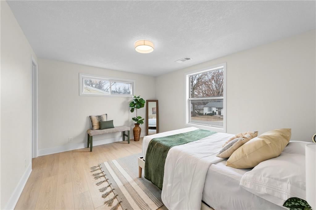 5435 Flint Street — photo 18