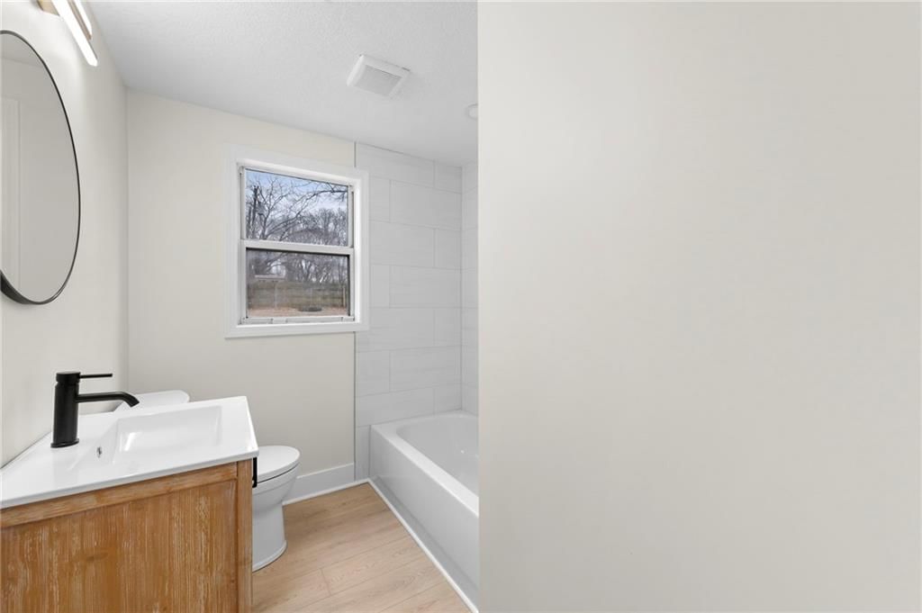 5435 Flint Street — photo 25