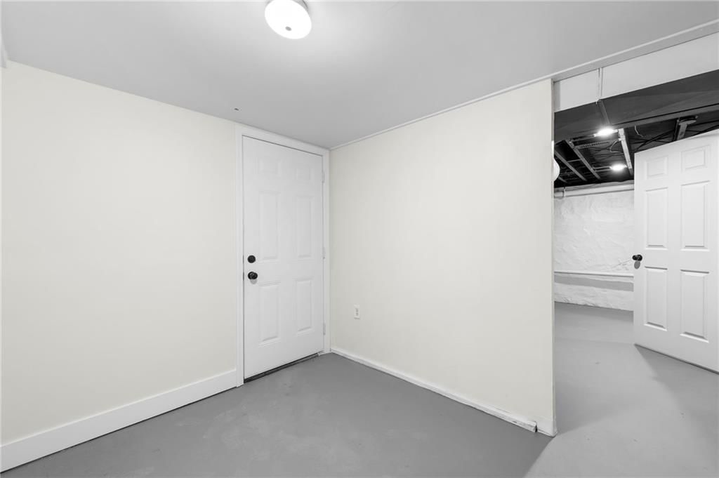 5435 Flint Street — photo 29